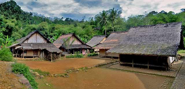 Detail Rumah Adat Suku Baduy Dan Penjelasannya Nomer 37