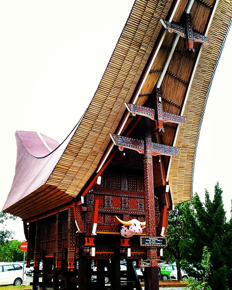 Detail Rumah Adat Toraja Disebut Nomer 9