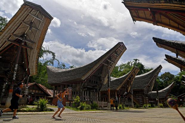 Detail Rumah Adat Toraja Disebut Nomer 5
