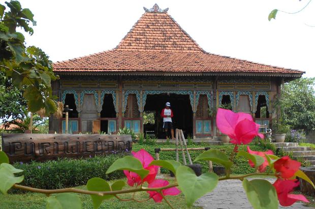 Detail Rumah Adat Yang Ada Di Pulau Jawa Nomer 27