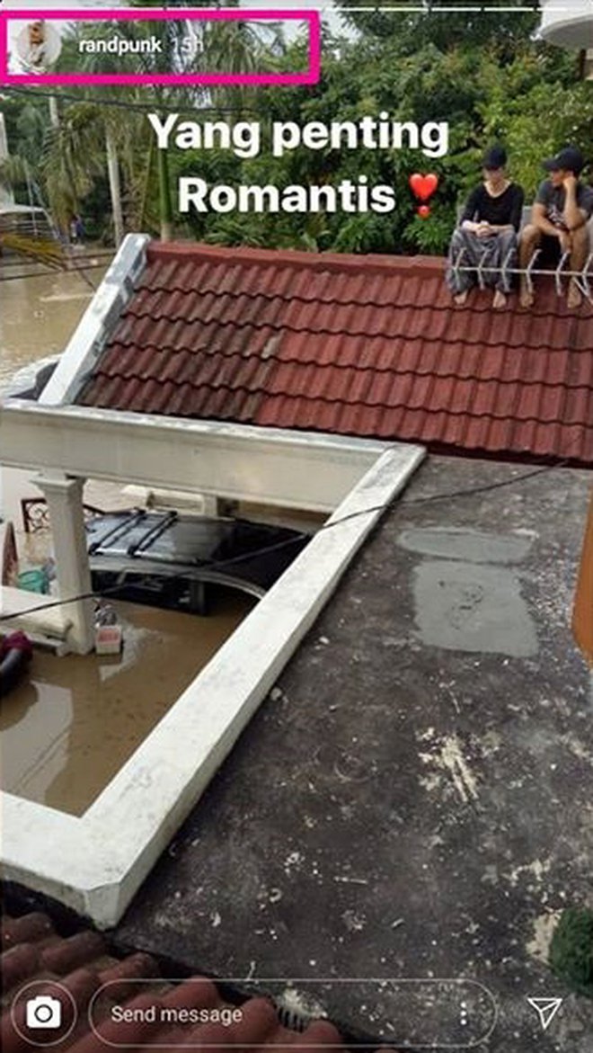 Detail Rumah Artis Yang Terkena Banjir 2020 Nomer 16