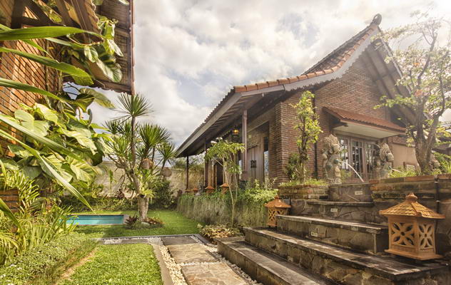 Detail Rumah Gaya Bali Klasik Nomer 43