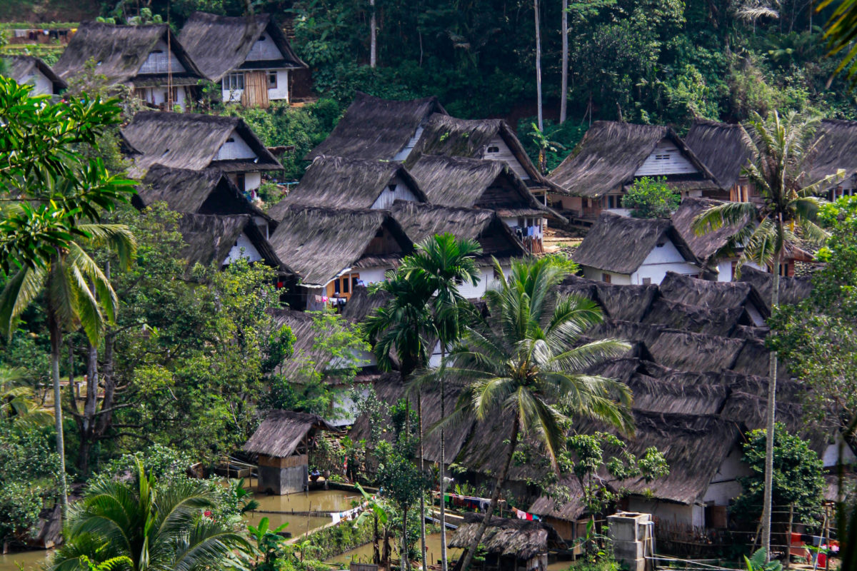 Detail Rumah Kampung Naga Dapat Kita Temukan Di Kabupaten Nomer 10