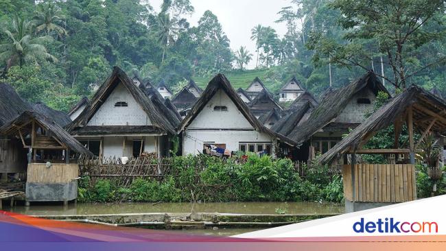 Detail Rumah Kampung Naga Dapat Kita Temukan Di Kabupaten Nomer 13