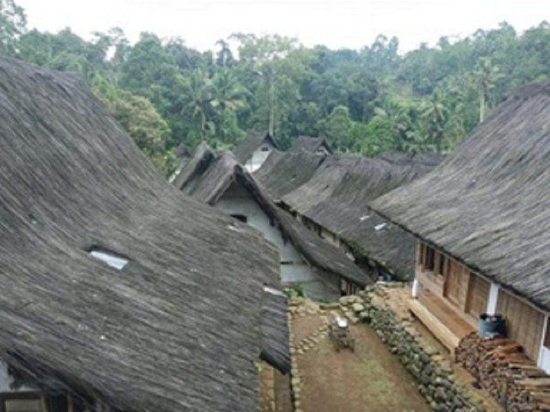 Detail Rumah Kampung Naga Dapat Kita Temukan Di Kabupaten Nomer 20