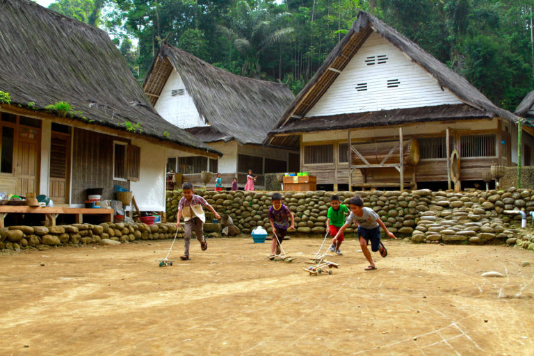 Detail Rumah Kampung Naga Dapat Kita Temukan Di Kabupaten Nomer 45