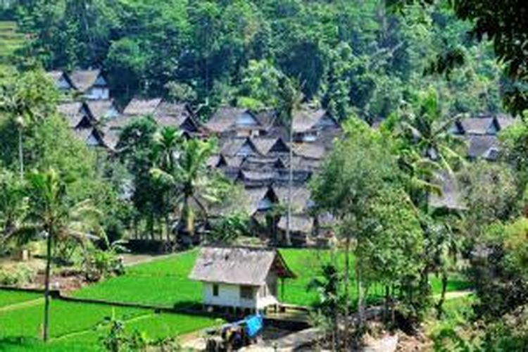 Detail Rumah Kampung Naga Dapat Kita Temukan Di Kabupaten Nomer 7