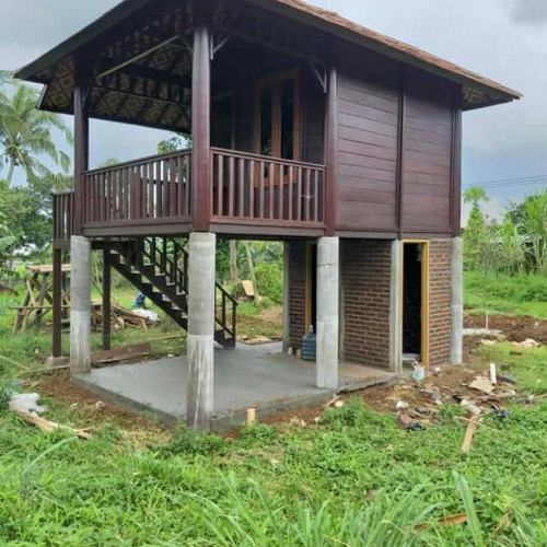 Rumah Kayu Kelapa - KibrisPDR