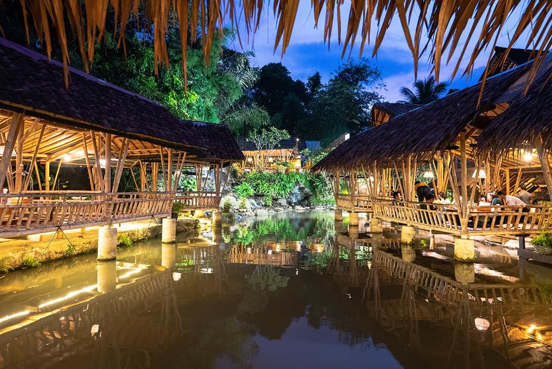 Detail Rumah Makan Di Bogor Untuk Keluarga Nomer 18