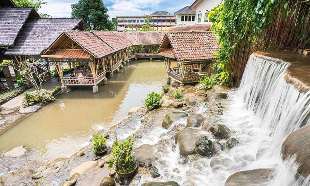 Detail Rumah Makan Di Bogor Untuk Keluarga Nomer 4