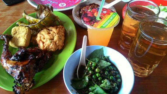 Detail Rumah Makan Ibu Imas Kebon Kelapa Bandung Nomer 37