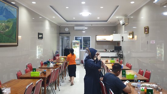 Detail Rumah Makan Muda Mudi Makassar Nomer 2