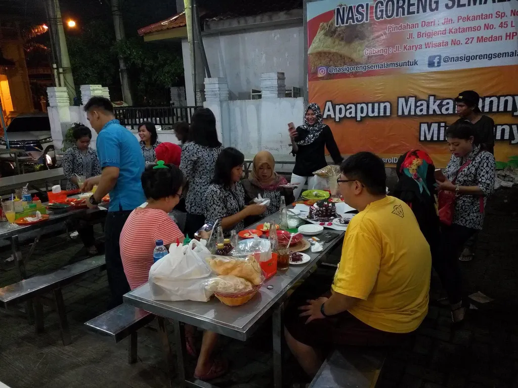 Detail Rumah Makan Semalam Suntuk Nomer 27