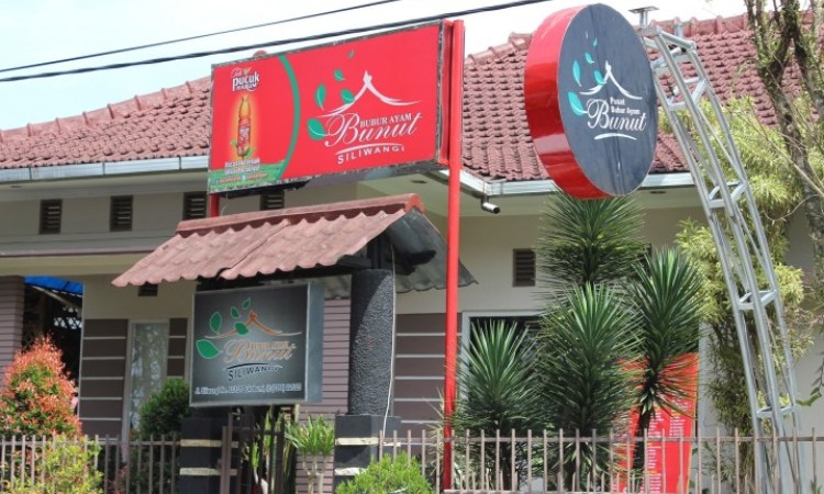 Detail Rumah Makan Sunda Di Kota Sukabumi Nomer 6