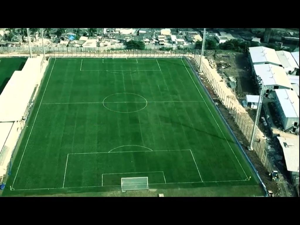 Detail Rumput Sintetis Lapangan Bola Nomer 11