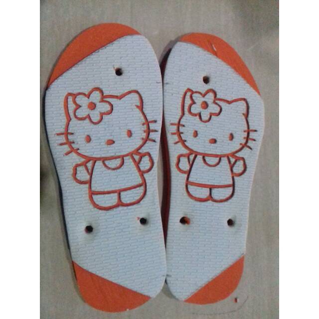 Detail Sandal Ukir Hello Kitty Nomer 5