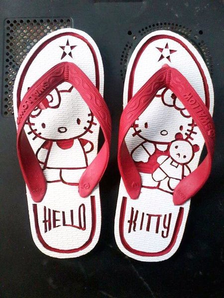 Detail Sandal Ukir Hello Kitty Nomer 7
