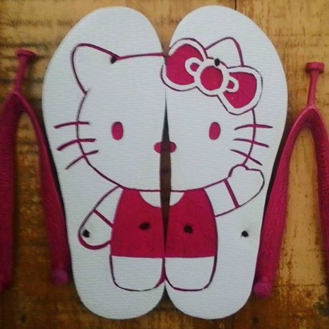 Detail Sandal Ukir Hello Kitty Nomer 9