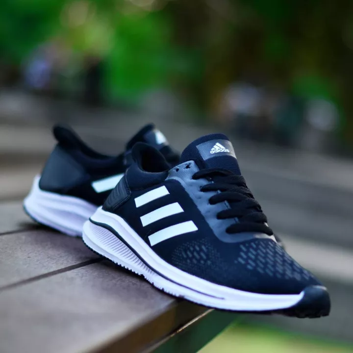 Detail Sepatu Gaya Adidas Nomer 12