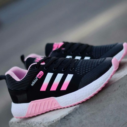 Detail Sepatu Gaya Adidas Nomer 17