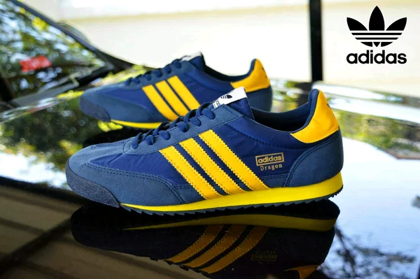 Detail Sepatu Gaya Adidas Nomer 39