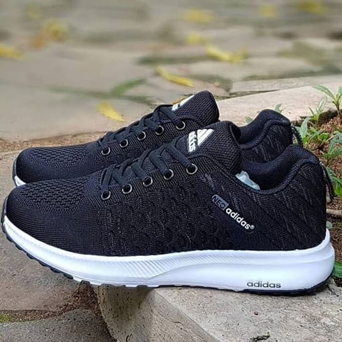 Detail Sepatu Gaya Adidas Nomer 6