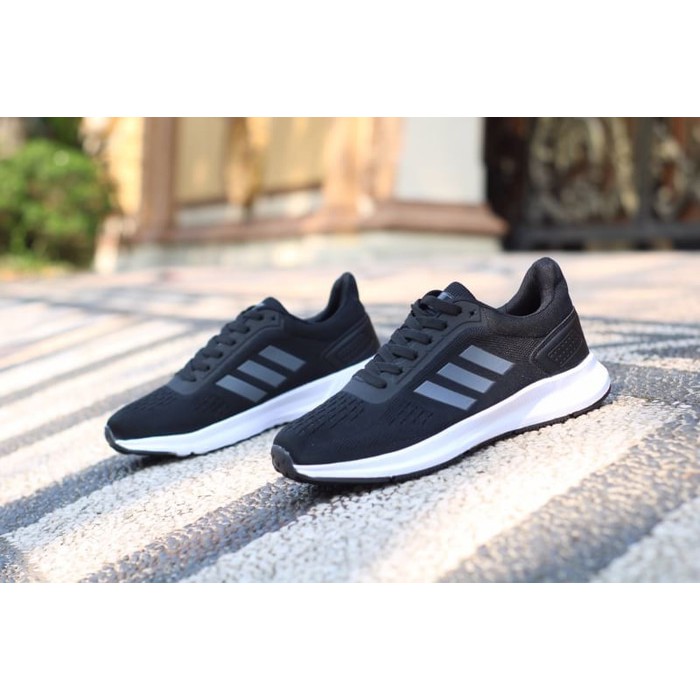 Detail Sepatu Gaya Adidas Nomer 52