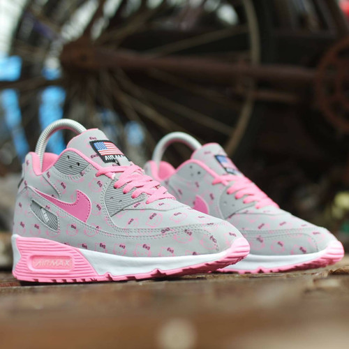 Detail Sepatu Nike Hello Kitty Nomer 10