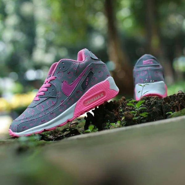 Detail Sepatu Nike Hello Kitty Nomer 43