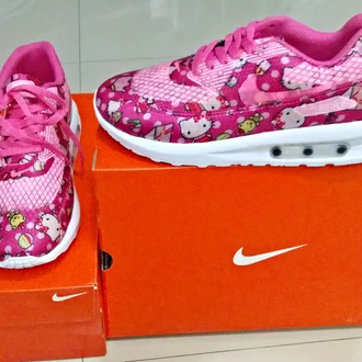 Detail Sepatu Nike Hello Kitty Nomer 7