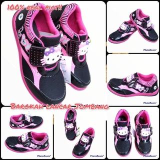 Detail Sepatu Sekolah Hello Kitty Warna Hitam Nomer 26