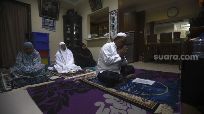 Detail Sholat Jumat Di Rumah Berapa Rakaat Nomer 35