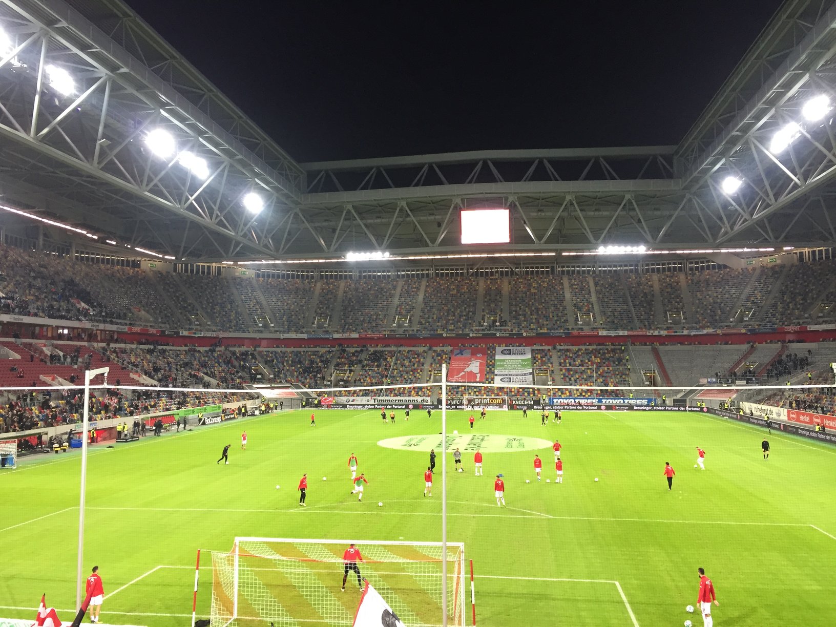 Detail Stadion Fortuna Da Sseldorf Nomer 10