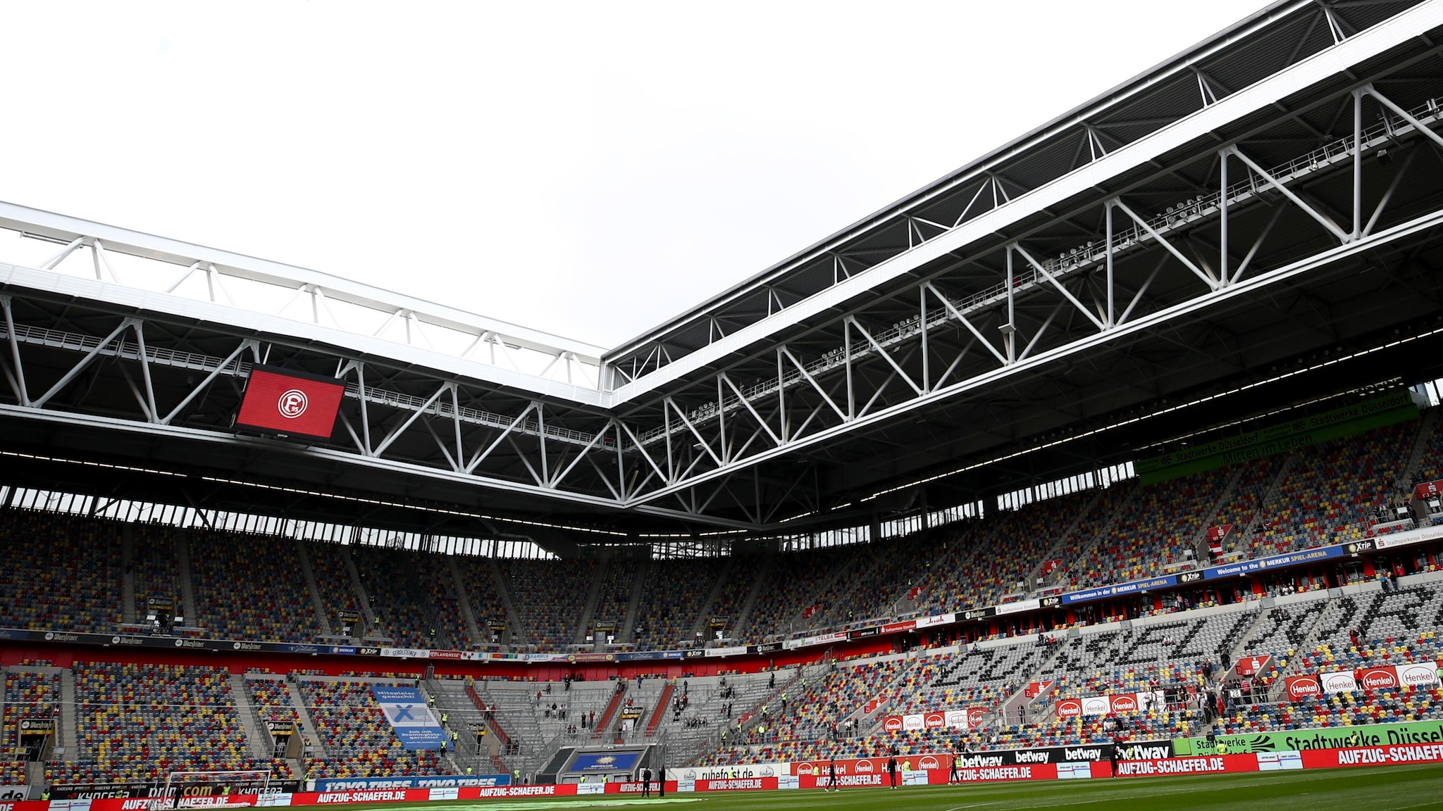 Detail Stadion Fortuna Da Sseldorf Nomer 23