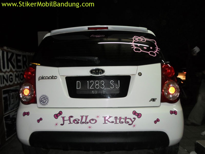 Detail Stiker Hello Kitty Untuk Mobil Nomer 44