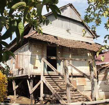 Detail Struktur Bangunan Rumah Tinggal Yang Terletak Paling Bawah Adalah Nomer 33