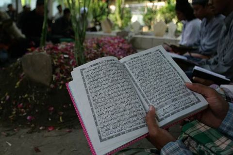 Detail Surat Alquran Untuk Orang Meninggal Nomer 10