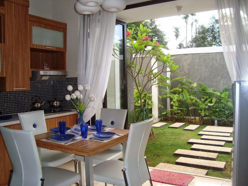 Detail Taman Dalam Rumah Dekat Dapur Nomer 42