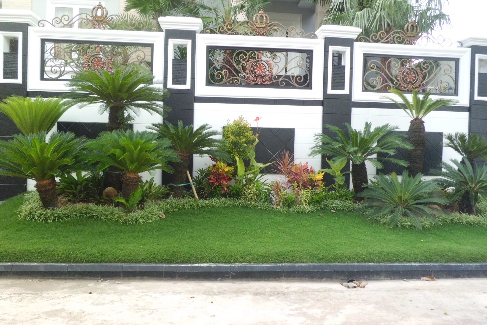 Detail Taman Depan Rumah Mewah Nomer 41