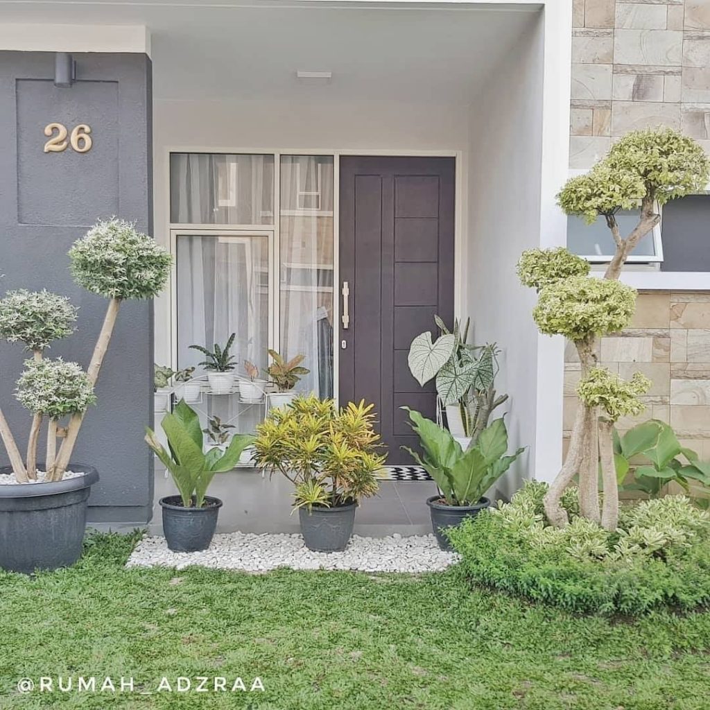 Detail Taman Depan Teras Rumah Nomer 32