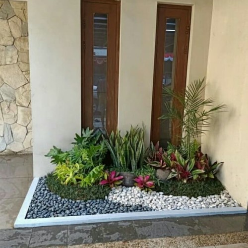 Detail Taman Kering Depan Rumah Nomer 12