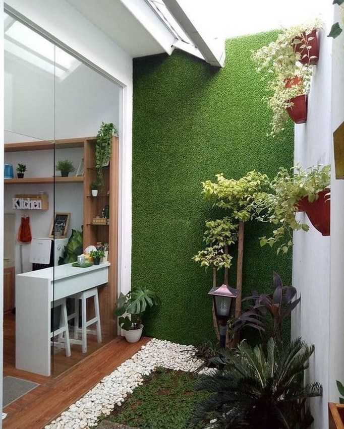 Taman Mini Belakang Rumah - KibrisPDR