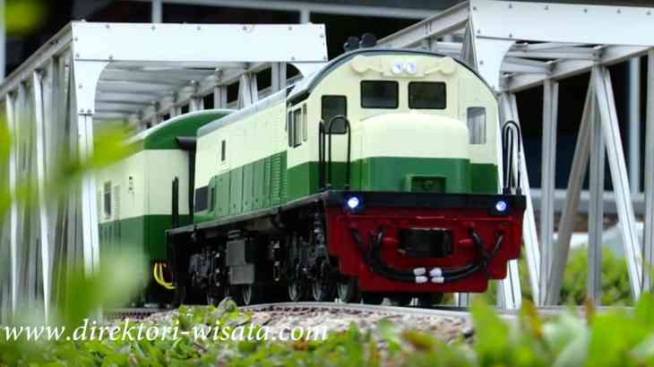 Detail Taman Miniatur Kereta Api Nomer 13