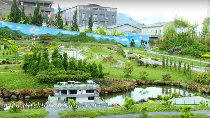 Detail Taman Miniatur Kereta Api Nomer 42