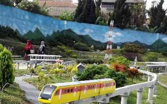 Detail Taman Miniatur Kereta Api Nomer 6