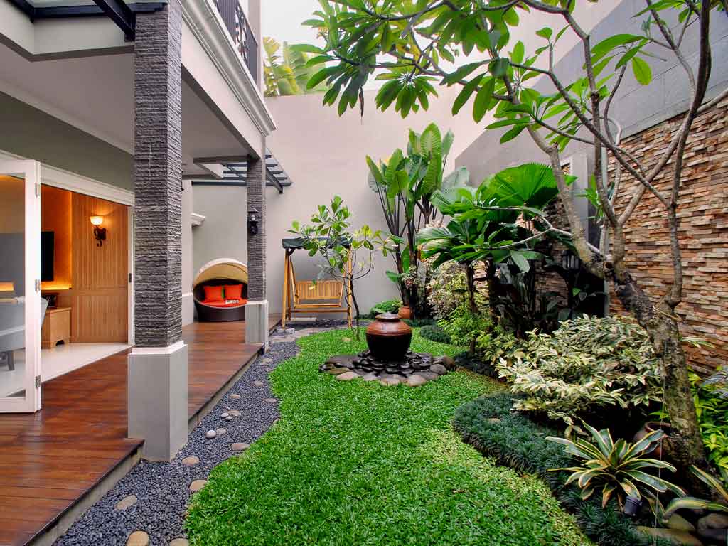 Detail Taman Pojok Depan Rumah Nomer 14