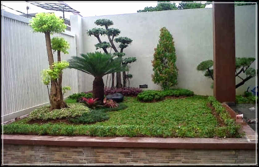 Detail Taman Pojok Depan Rumah Nomer 22