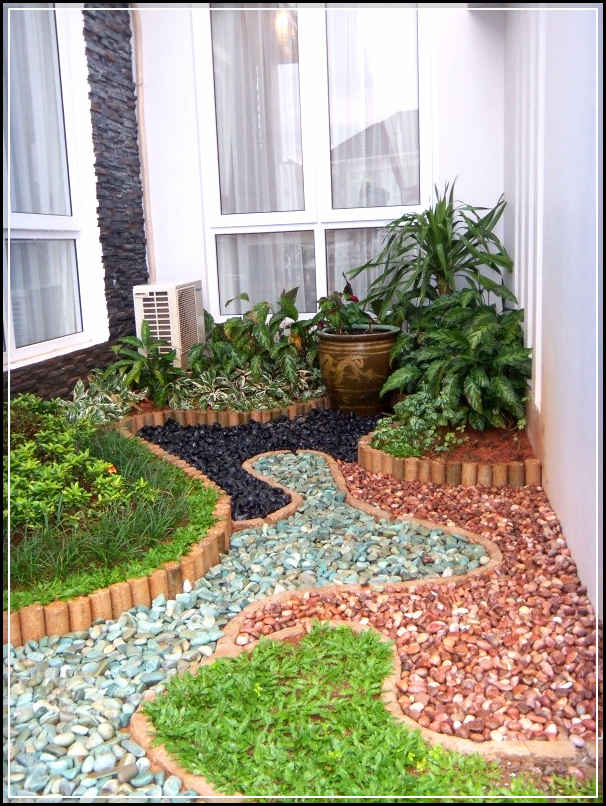 Detail Taman Pojok Depan Rumah Nomer 45