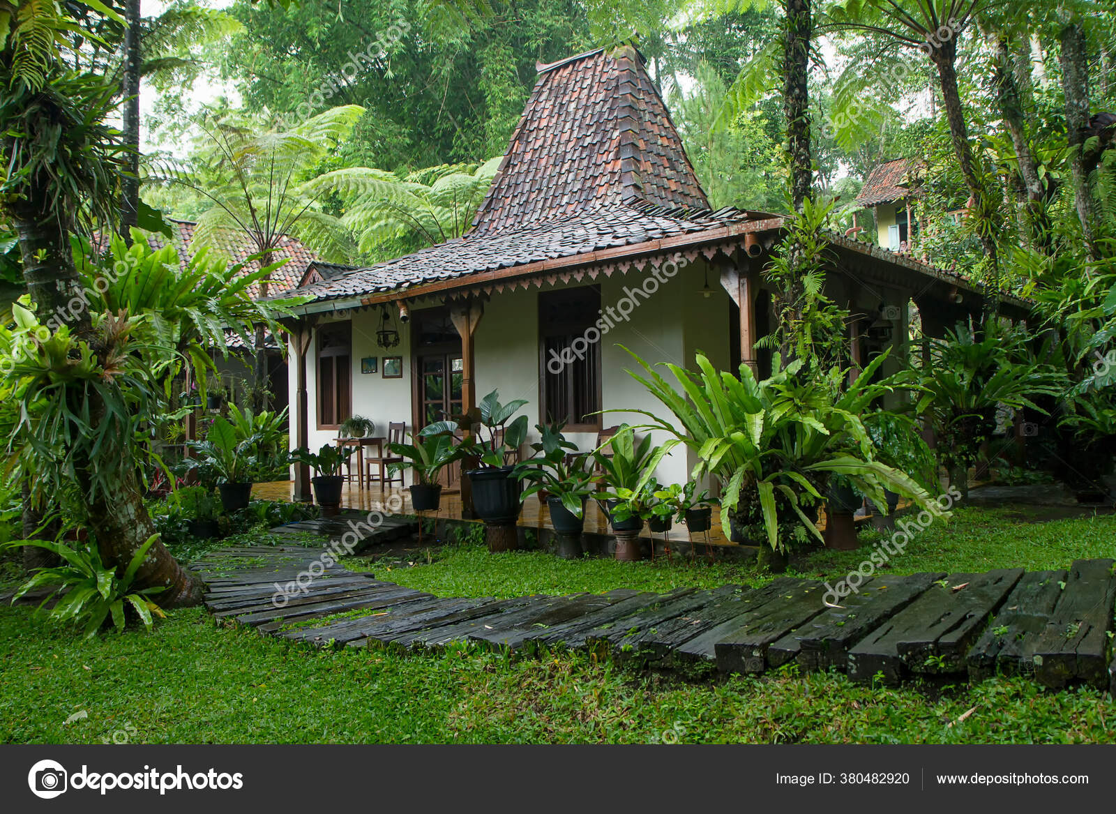 Detail Taman Rumah Joglo Nomer 4