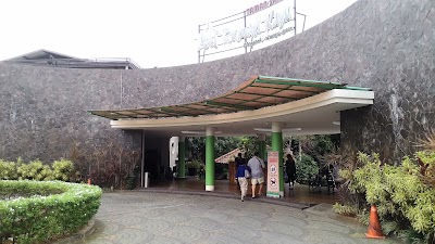 Detail Taman Santap Rumah Kayu Summarecon Gading Serpong Nomer 28